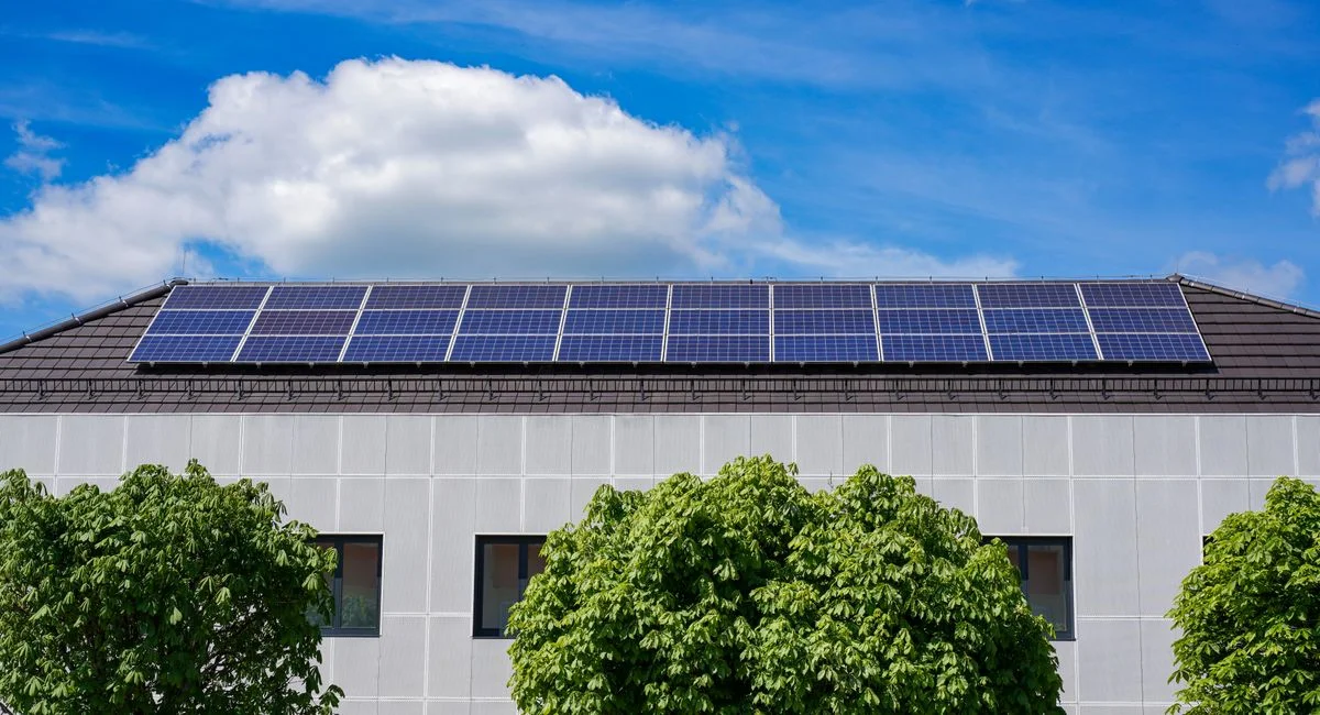 Le kit chauffage solaire piscine 50m3 : comment choisir et optimiser son installation ?