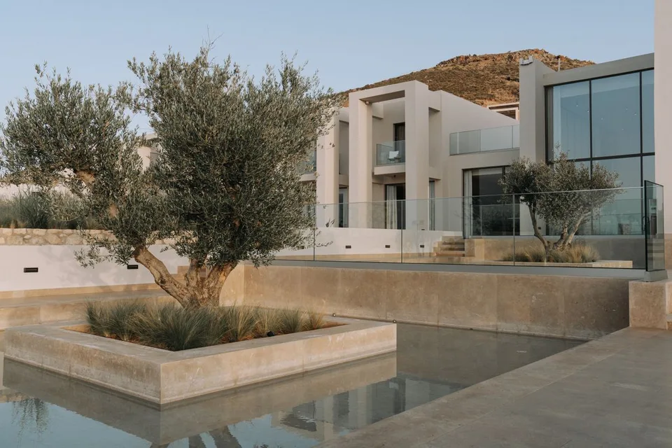 Maison contemporaine et ouvertures sur le jardin